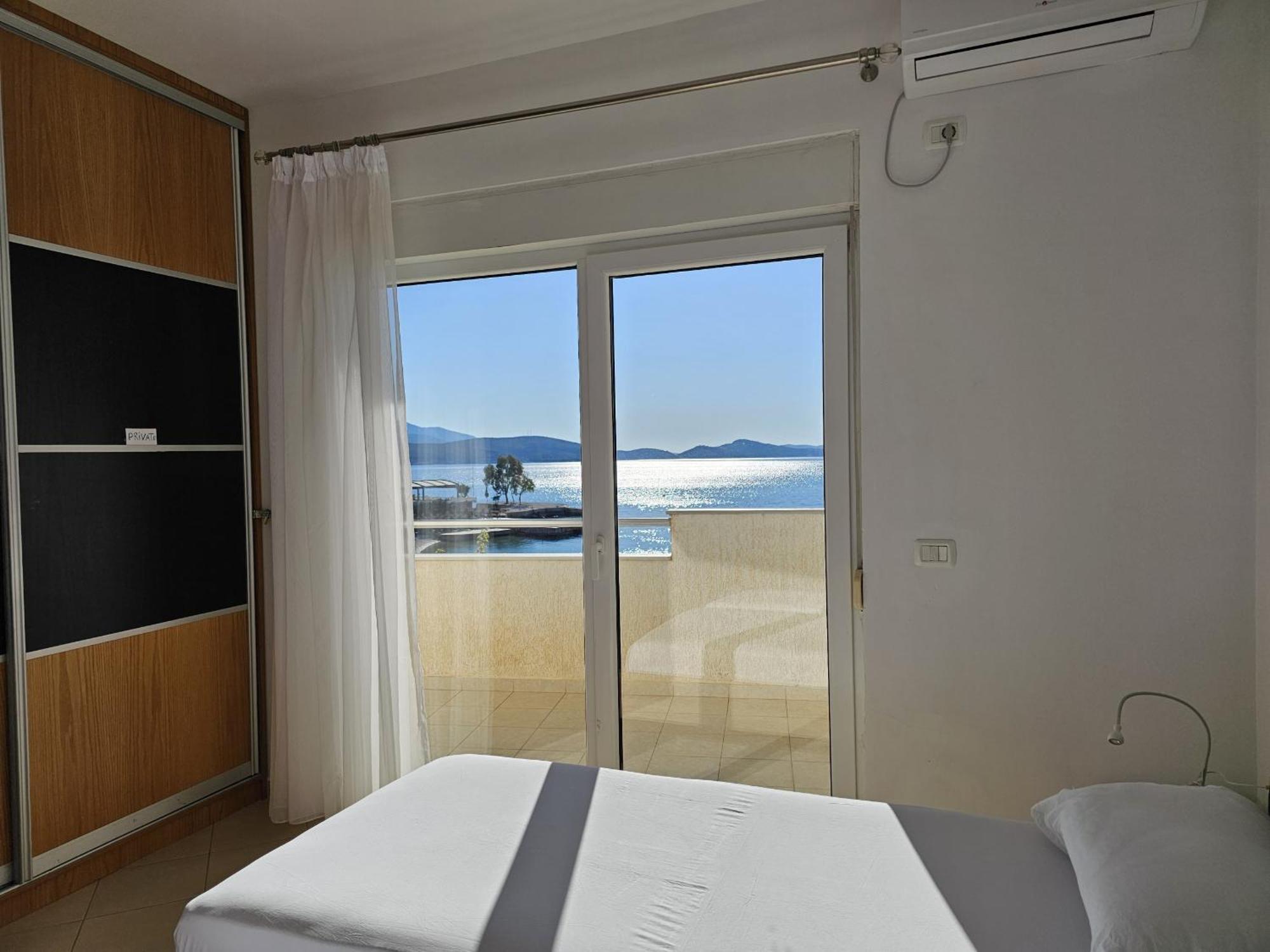 Svein Apartment Saranda Extérieur photo