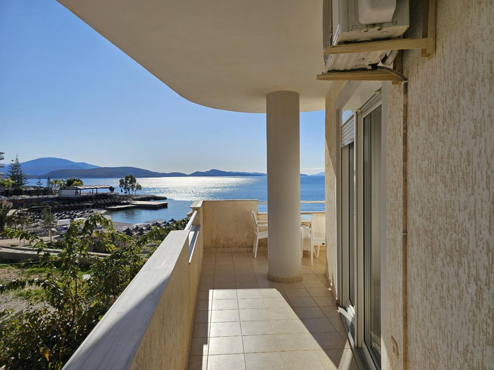 Svein Apartment Saranda Extérieur photo